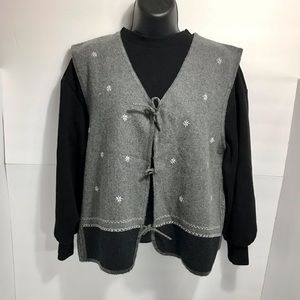 Eddie Bauer Wool Vest Women’s Grey White and Blue Embroidered Flowers Front Ties